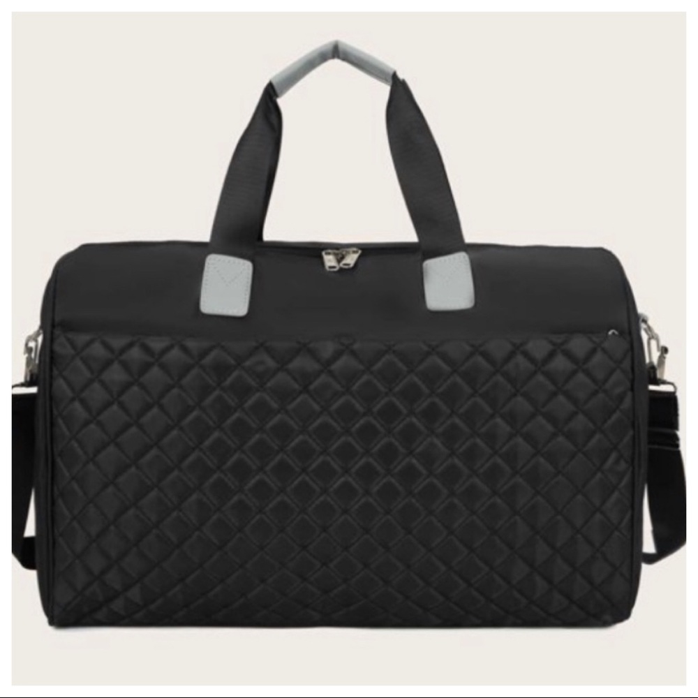#47 The Perfect Quilted Travel Bag! - Picture 5 of 7